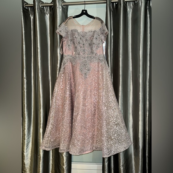 Mother of the Groom- Wedding dress - Picture 1 of 1